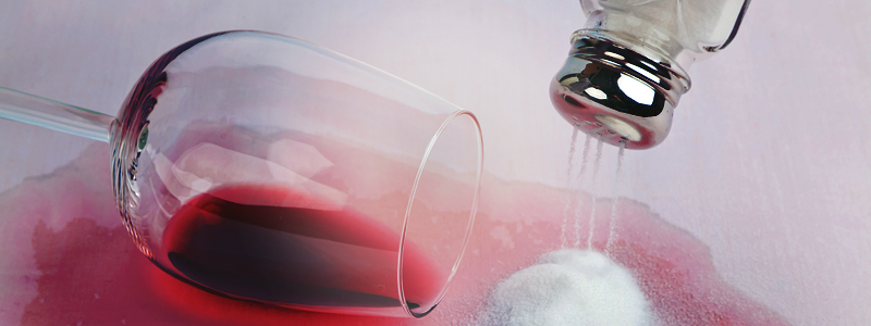 Quitar manchas de vino tinto de ropa blanca